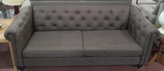 Sofá Chester, Chocolate tres Plazas Tapizado.