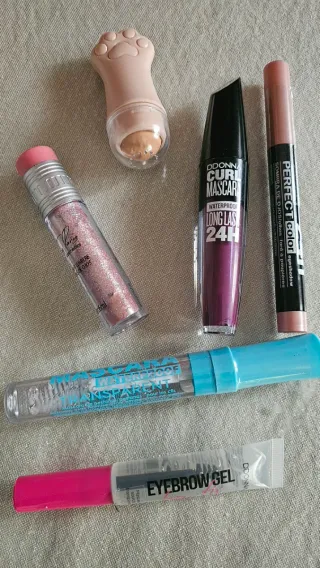 Labial líquido CAKAILA rojo