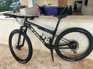 Bicicleta Trek Supercaliber 9.8