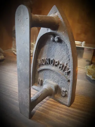 Plancha Antigua Hierro Fundido