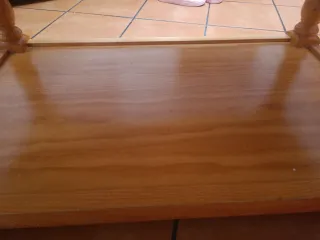 Mesa de centro pequeña demadera masisa  y