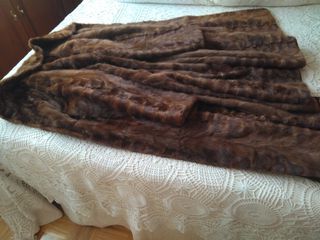 Abrigo de piel marrón