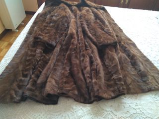 Abrigo de piel marrón