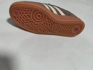 Adidas 38 beige Marron