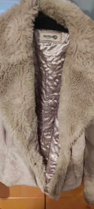 Chaqueta con pelo Beige, forrada Talla S/M cruzada