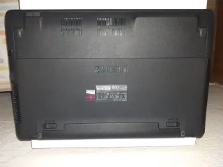 Portátil Asus Negro en buen estado.