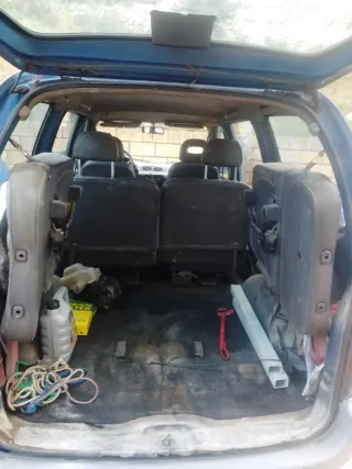 Nissan Serena 2003