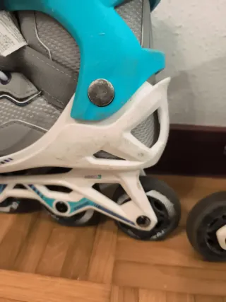 Patines en línea grises y turquesa talla 32-35