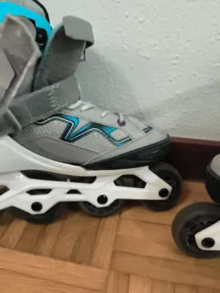 Patines en línea grises y turquesa talla 32-35