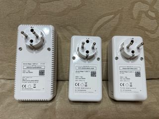 3 PLC Devolo Gigabit. Uno con wifi.