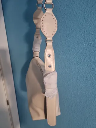 Bolso Stradivarius Beige Tachas