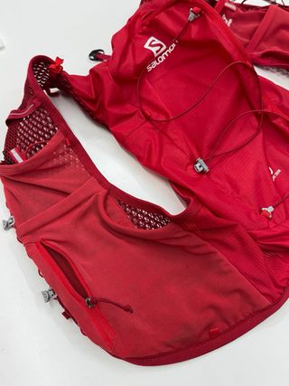 Mochila Salomon Active Skin 8L. TallaM Roja.