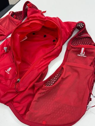 Mochila Salomon Active Skin 8L. TallaM Roja.