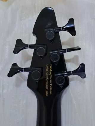 Bajo Eléctrico Peavey Grind 5 cuerdas