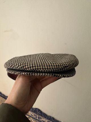 Gorra estilo houndstooth