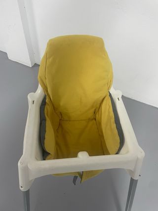 Trona para bebé amarilla