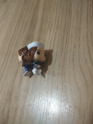 Figura Robin y Steve Stranger Things Kinder Joy