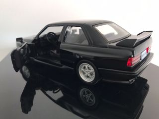 BMW M3 E30 escala 1:36