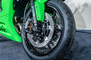 KAWASAKI NINJA ZX 6R NUEVA * PANTALLA TFT * SHOWA * NISSIN *