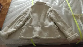 Chaqueta beige mujer