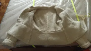 Chaqueta beige mujer