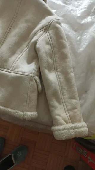 Chaqueta beige mujer