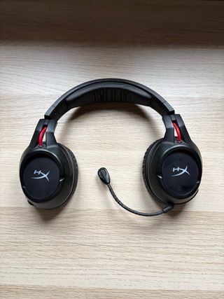 Auriculares Gaming HyperX Cloud Flight