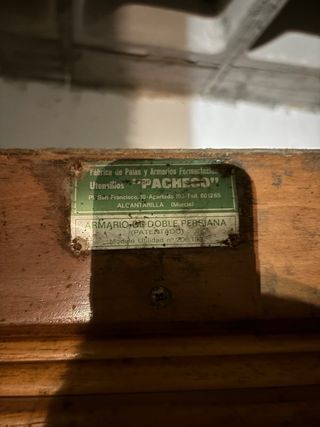 Armario industrial madera persiana