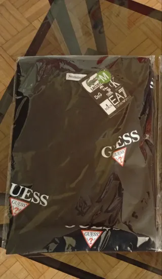 Camiseta Guess Negra