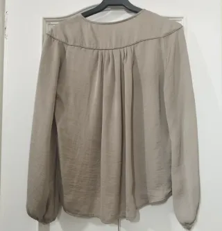 Blusa beige Mango con cordones