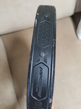 Pala Bullpadel Hack 03 24 (regalo paletero Asics)