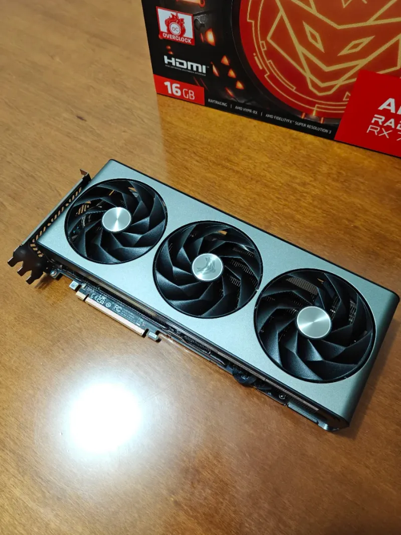 AMD RX 7800 XT Sapphire Nitro+ Tarjeta Gráfica afbeelding 3
