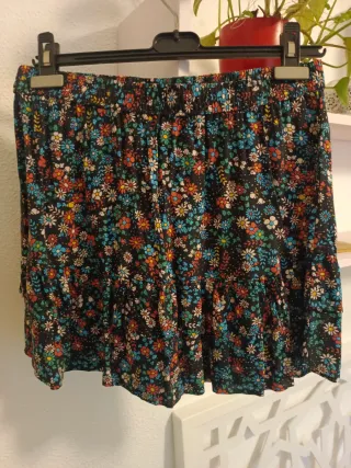 Falda  flores negra multicolor