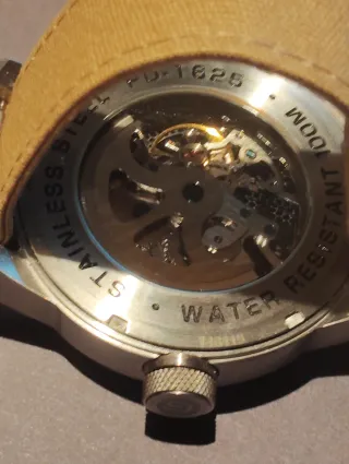 Reloj Automático Pagani Design Skeleton Beige