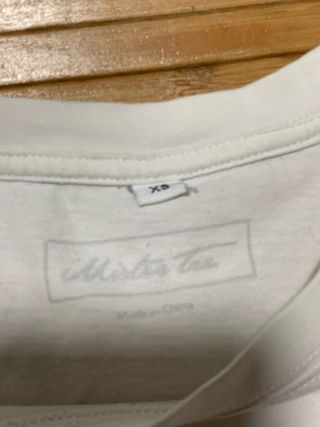 Camiseta Mister Tee I feel ghosts