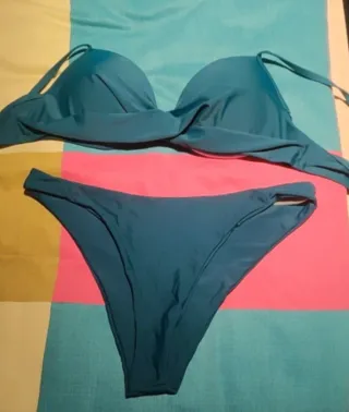 Bikini azul verdoso