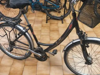 Bicicleta paseo Malibu Conor