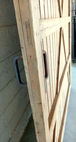 Puerta corredera madera antigua