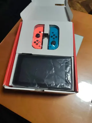 Nintendo Switch Azul y Rojo
