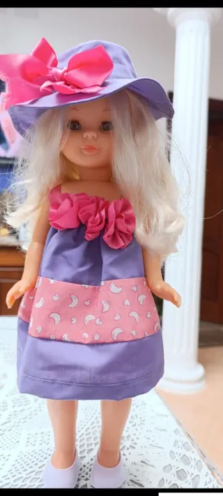 Nancy Vestido y Pamela Morado/Rosa