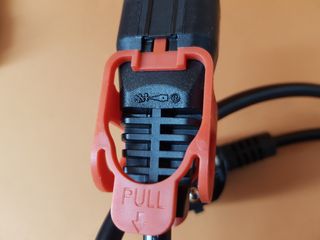 Cable Alimentación ACT C13 IEC Lock+ 1 Metro