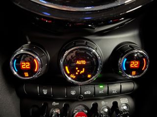 MINI Mini Cooper 1.5i 136cv Auto.