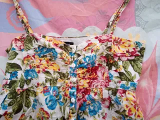 BLUSAS TS:HOLLISTER FLORES/BLANCO MULTICOLOR:1X2€