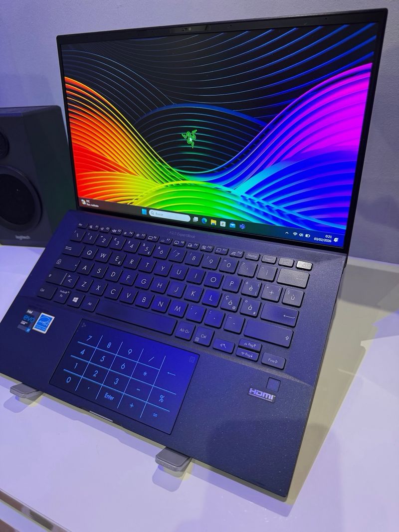 Ordenador Portatil POTENTE Asus i7 11th 16GB RAM