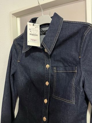 Camisa vaquera Zara entallada XS