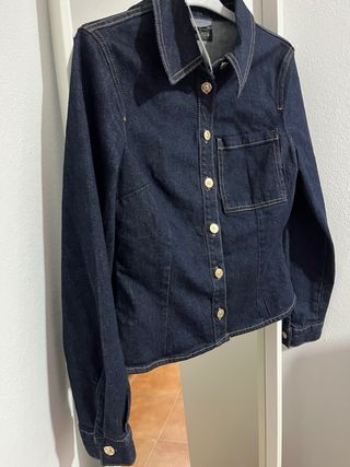Camisa vaquera Zara entallada XS