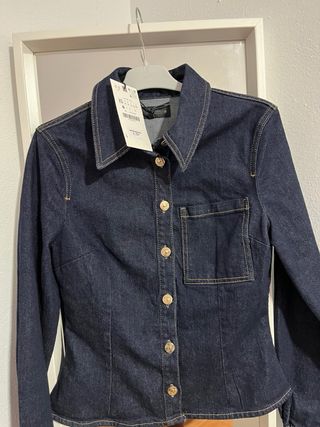 Camisa vaquera Zara entallada XS