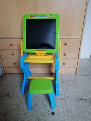 Mesa y silla infantil verde y azul