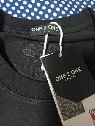 Camiseta Negra Weird That Never Dies