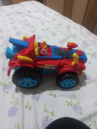 Carrito Super Things con muñecos